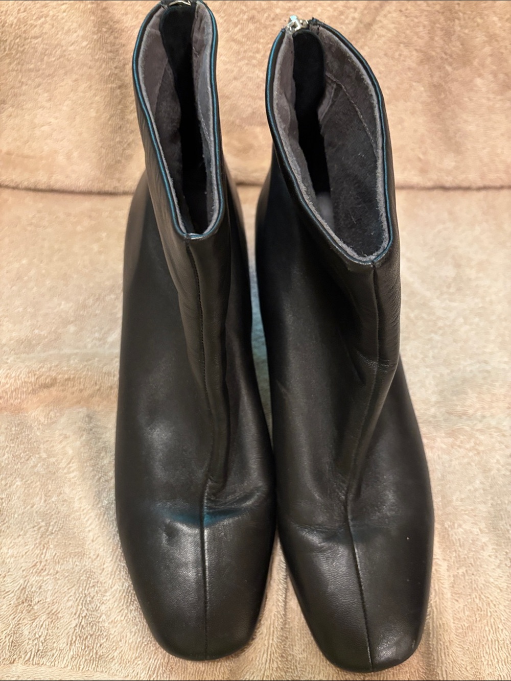 Women’s Black Leather Ankle Boots - Sleek Zip-Up Style - Size 10